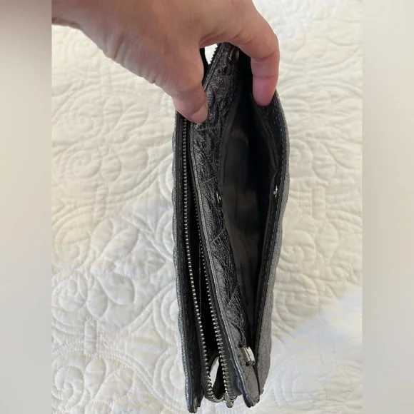 Michael Kors Convertible Crossbody Clutch EUC - Picture 7 of 15